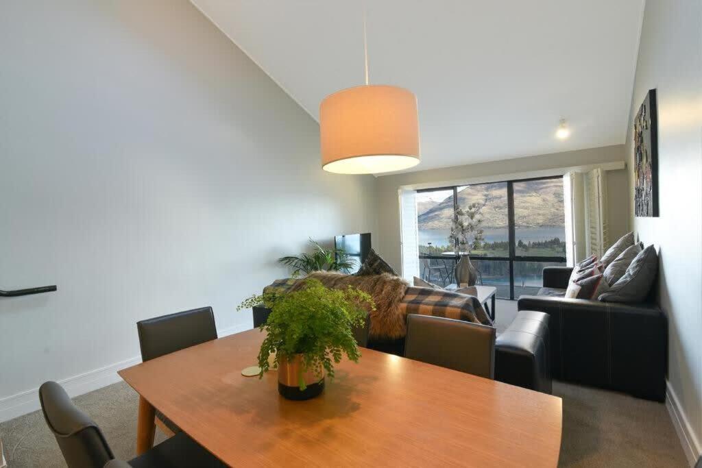 Modern 3 Bedroom With Stunning Postcard Views! Queenstown Eksteriør bilde